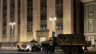 Photo of სამხედრო ტექნიკა მოსკოვში, სახელმწიფო დუმის შენობასთან და სამხედრო ამბოხებისკენ მოწოდებები